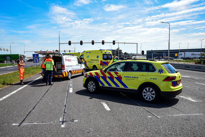 Twee personen gewond bij steekpartij op afrit snelweg
