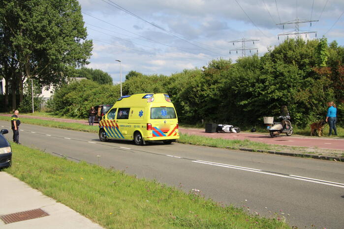 Scooterrijders in botsing op fietspad