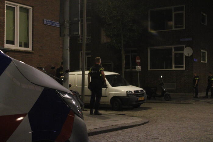 Politie omsingeld pand na melding schietpartij