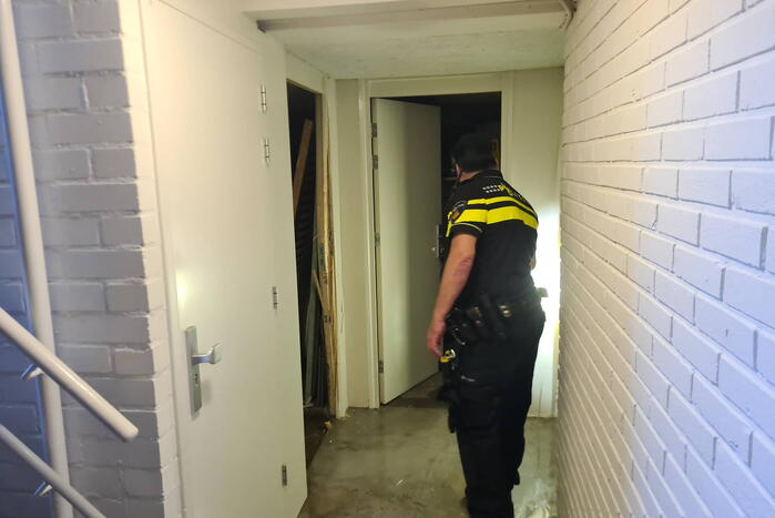 Onderzoek naar vreemde lucht in flat