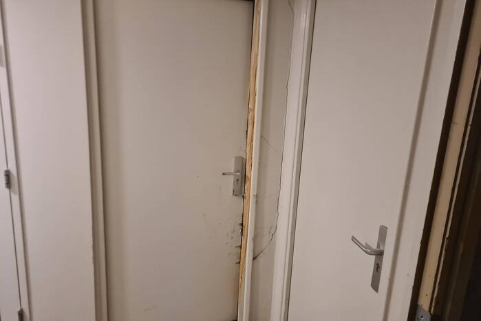 Onderzoek naar vreemde lucht in flat