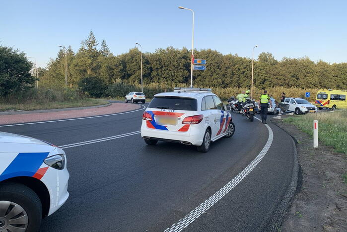 Schade bij ongeval op rotonde