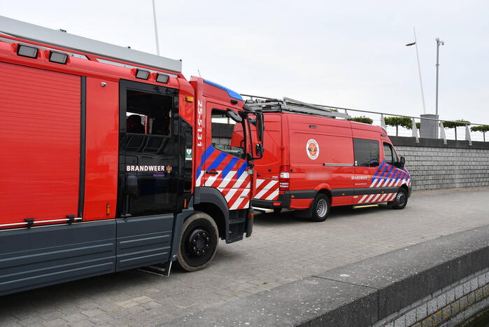 Brandweer inzet na zink gevaar schip