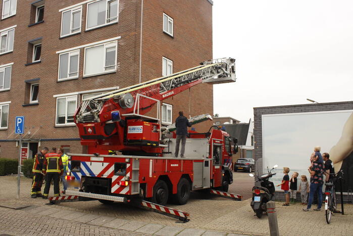 Traumahelikopter landt op speelveld