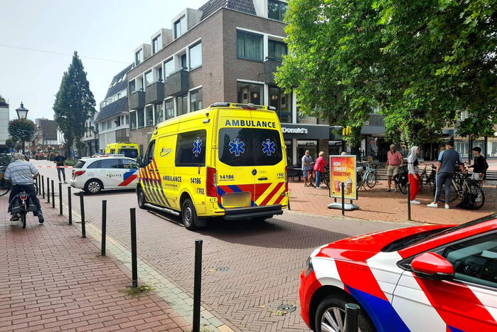 Straat afgezet voor verward persoon