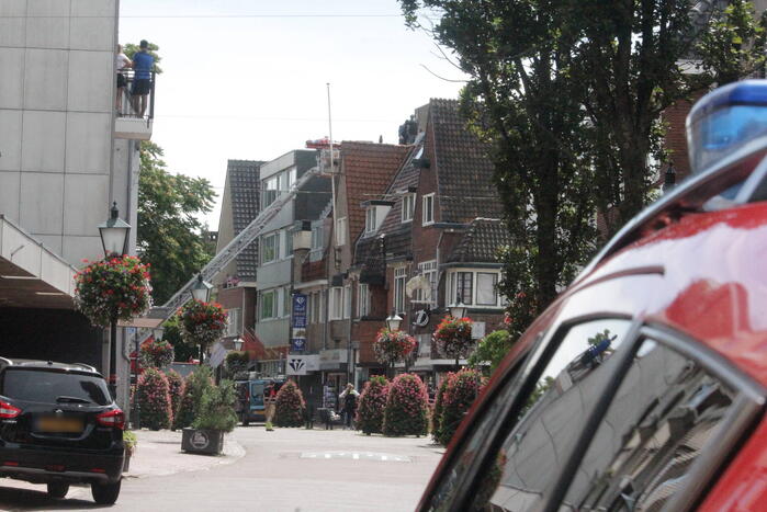 Straat afgezet voor verward persoon