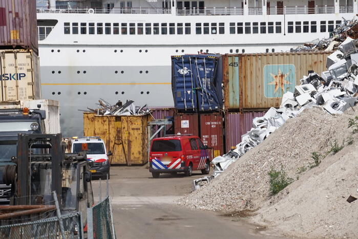 Persoon ernstig gewond na val van hoogte