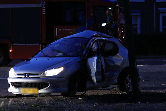 Gewonden bij frontale botsing auto's