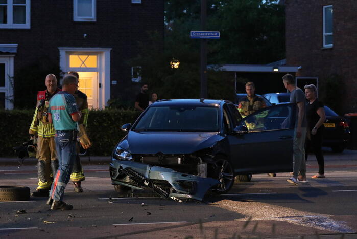 Gewonden bij frontale botsing auto's