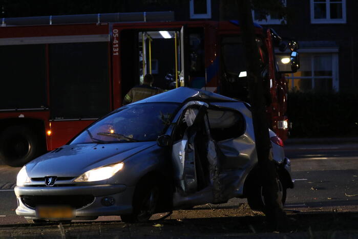 Gewonden bij frontale botsing auto's