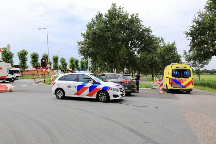 Fietser gewond bij botsing met personenauto