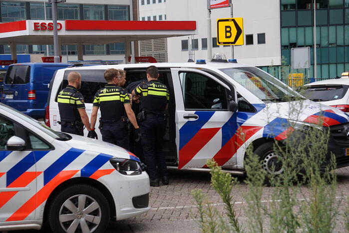 Automobilist met meerdere lachgasflessen aangehouden