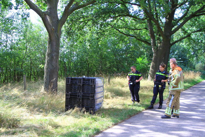Onderzoek naar gedumpt vat met vloeistoffen