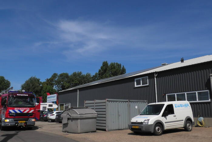 Kortsluiting zorgt voor brand in loods
