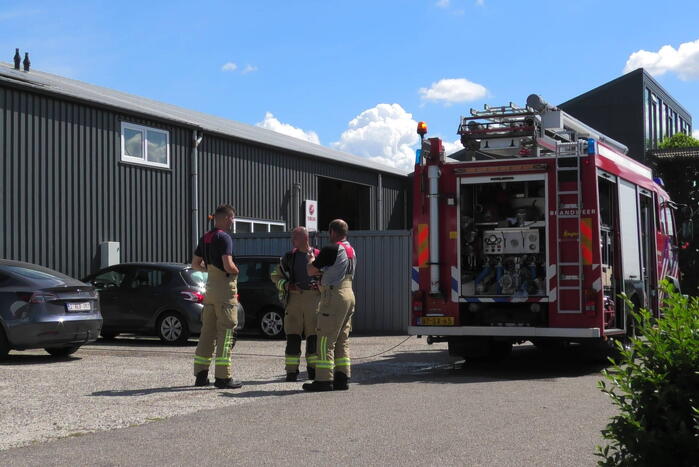 Kortsluiting zorgt voor brand in loods