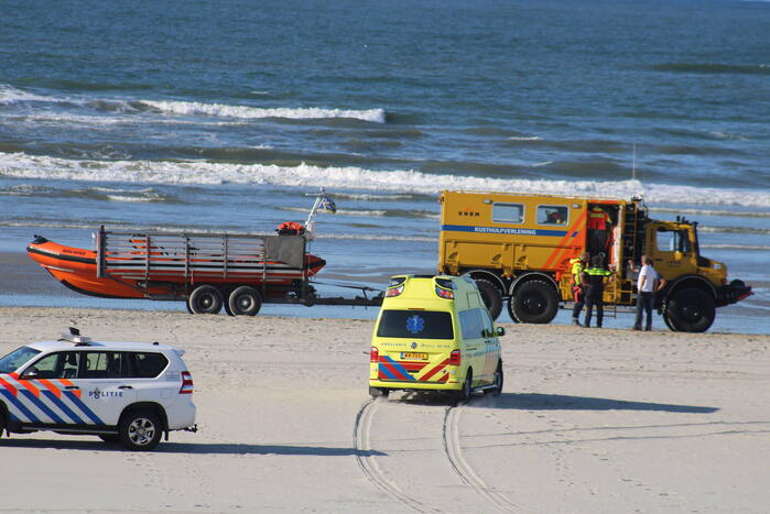 Hulpdiensten massaal ingezet voor drenkeling in Noordzee
