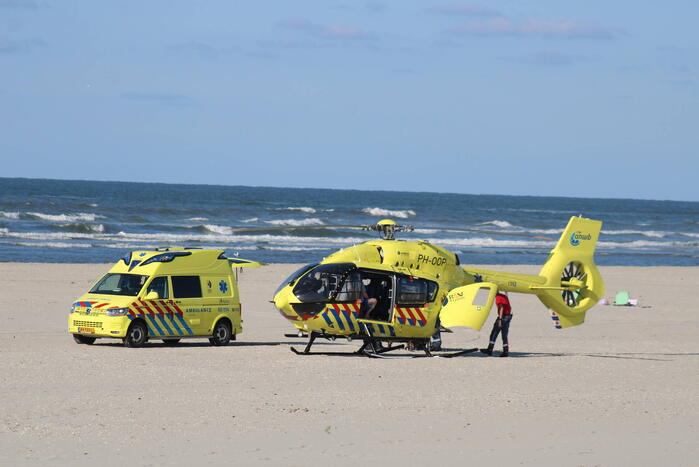 Hulpdiensten massaal ingezet voor drenkeling in Noordzee