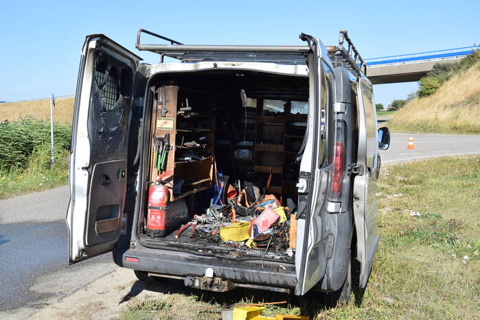 Brand in laadruimte van bestelbus