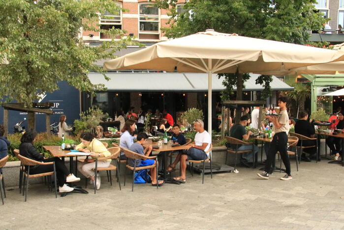 Café weer open nadat vanmorgen explosief afging