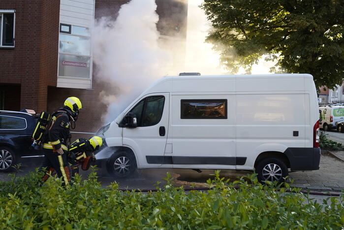 Kortsluiting veroorzaakt brand in camper