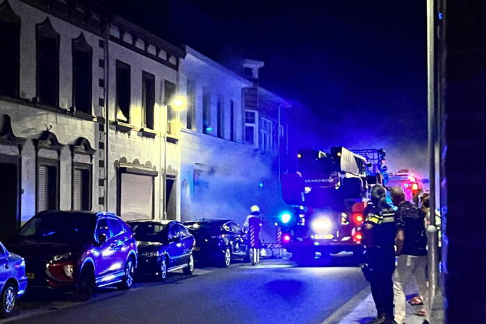 Veel rookontwikkeling bij brand in woning