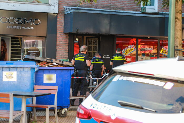 Donkere verdachte gezocht naar overval op Kruidvat