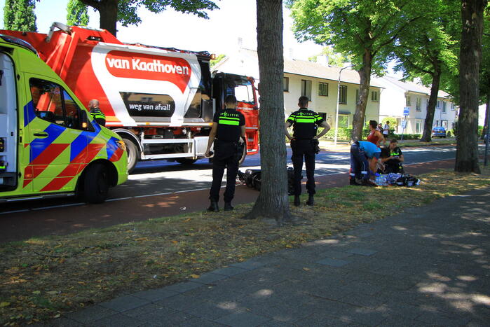 Scooterrijder en opzittende gewond bij ongeval