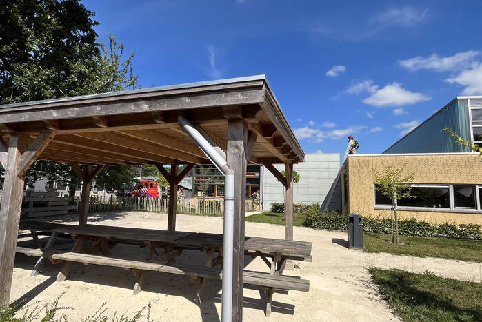 Enorme rookwolken bij brand Aeres Groenhorst College