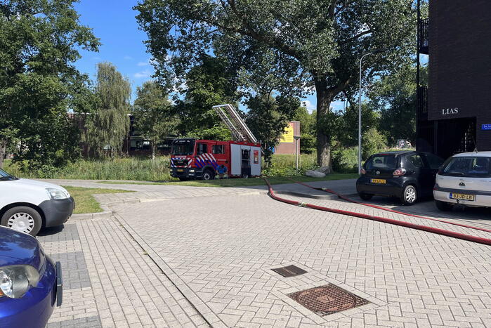 Enorme rookwolken bij brand Aeres Groenhorst College