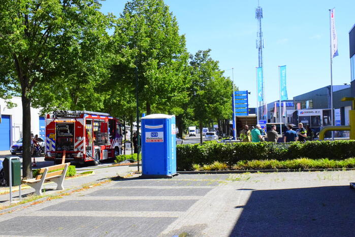 Bedrijfspand ontruimd vanwege brand