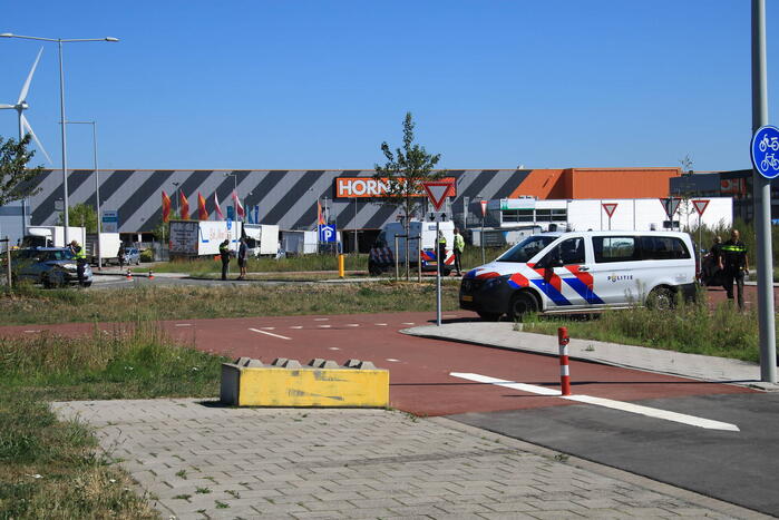 Ongeval met meerdere voertuigen en fietser