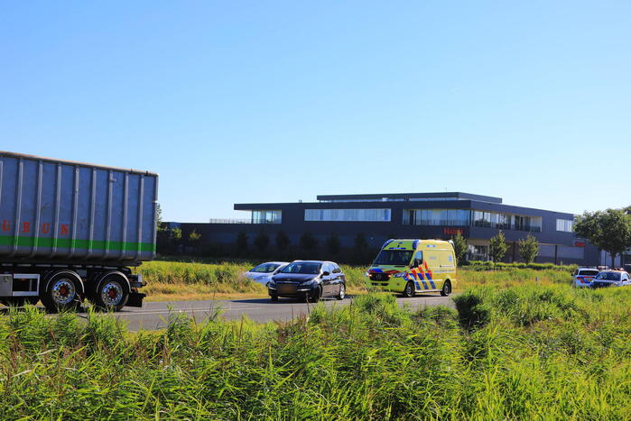 Auto belandt in sloot bij ongeval