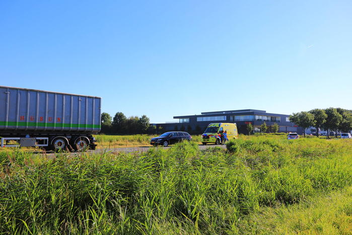 Auto belandt in sloot bij ongeval