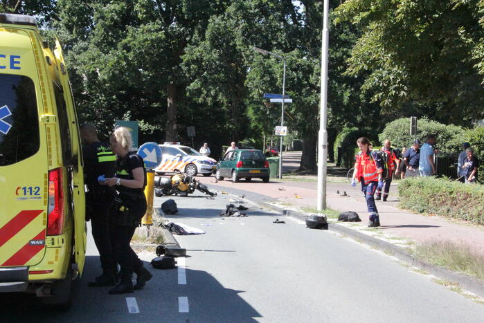 Motorrijder zwaargewond bij verkeersongeval