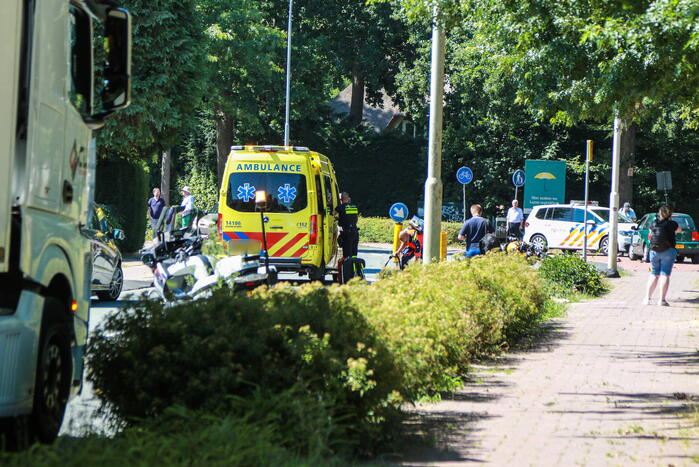 Motorrijder zwaargewond bij verkeersongeval
