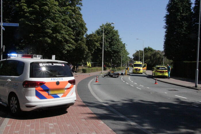 Motorrijder zwaargewond bij verkeersongeval