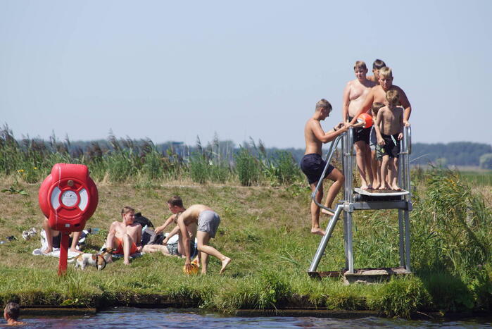 Illegale duikplank is terug van weggeweest