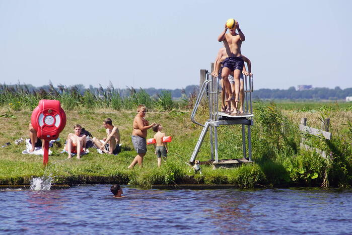 Illegale duikplank is terug van weggeweest
