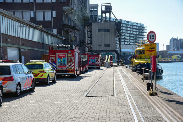 Grote brand in bedrijfspand