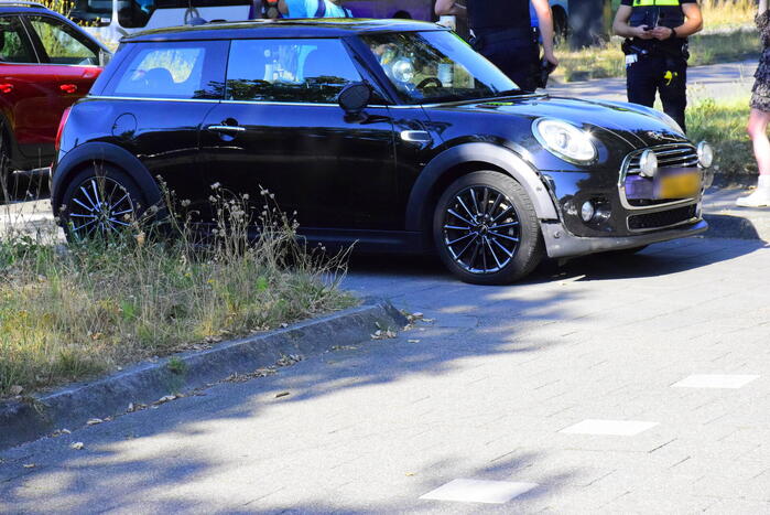 Scooterrijder gewond bij aanrijding met auto