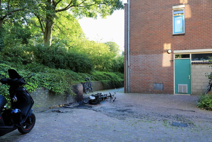 Scooter verwoest vanwege brand