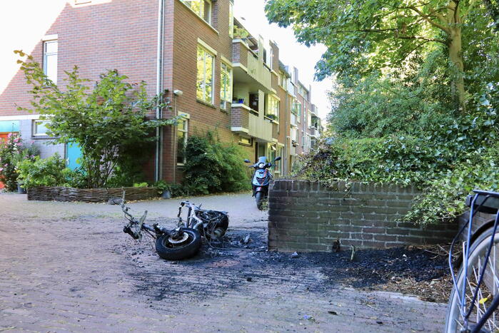 Scooter verwoest vanwege brand
