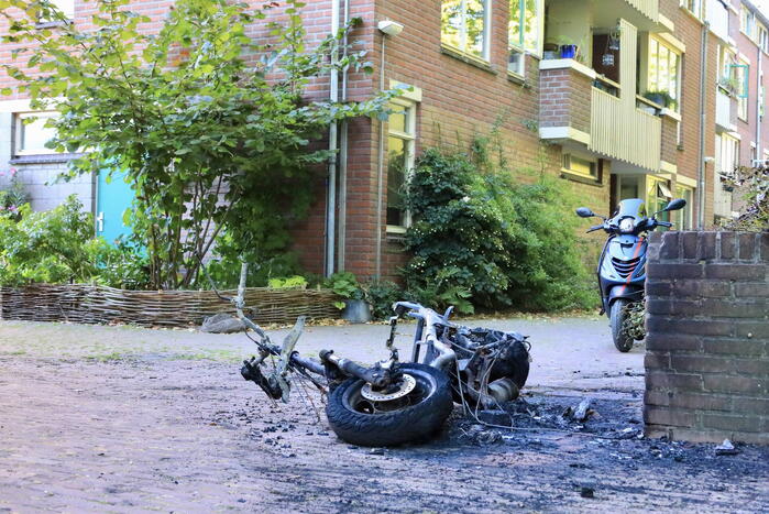 Scooter verwoest vanwege brand