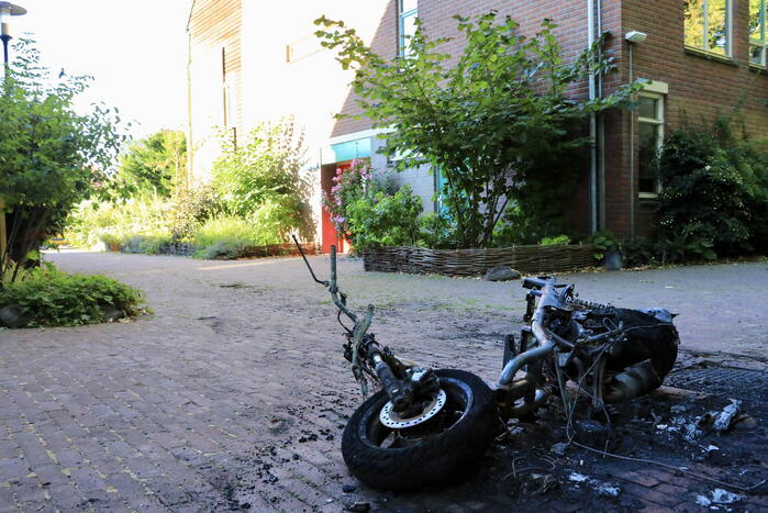 Scooter verwoest vanwege brand
