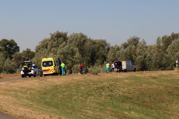 Wielrenner gewond bij aanrijding met scooter