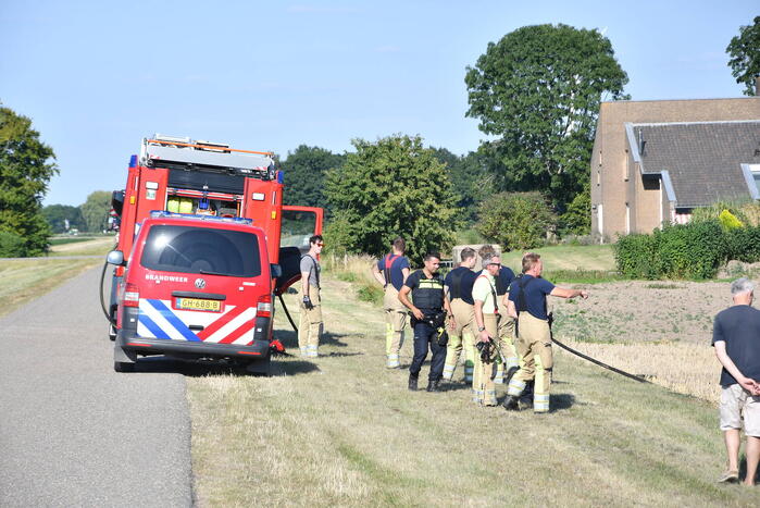 Brand verwoest groot deel akker