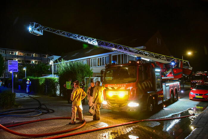Uitslaande brand verwoest woning