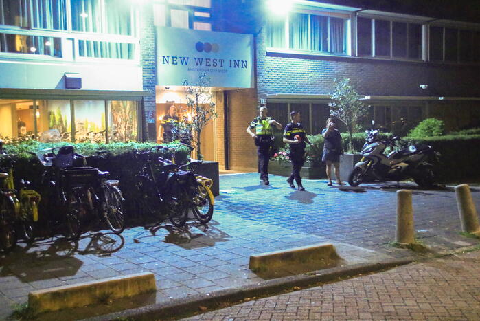 Politie doet onderzoek naar overval op hotel