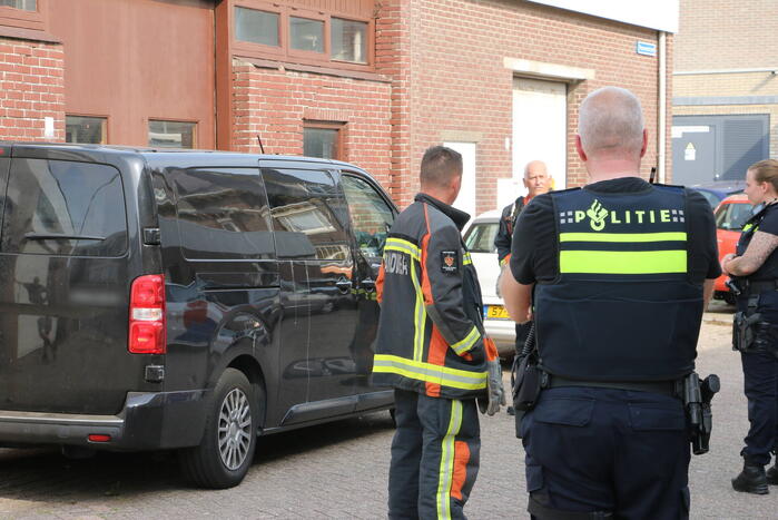 Onderzoek bij bestelbus met mogelijk gestolen brandstof