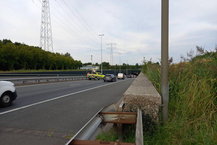Vlaketunnel deels afgesloten door kettingbotsing